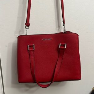 Red shoulder bag/cross body bag